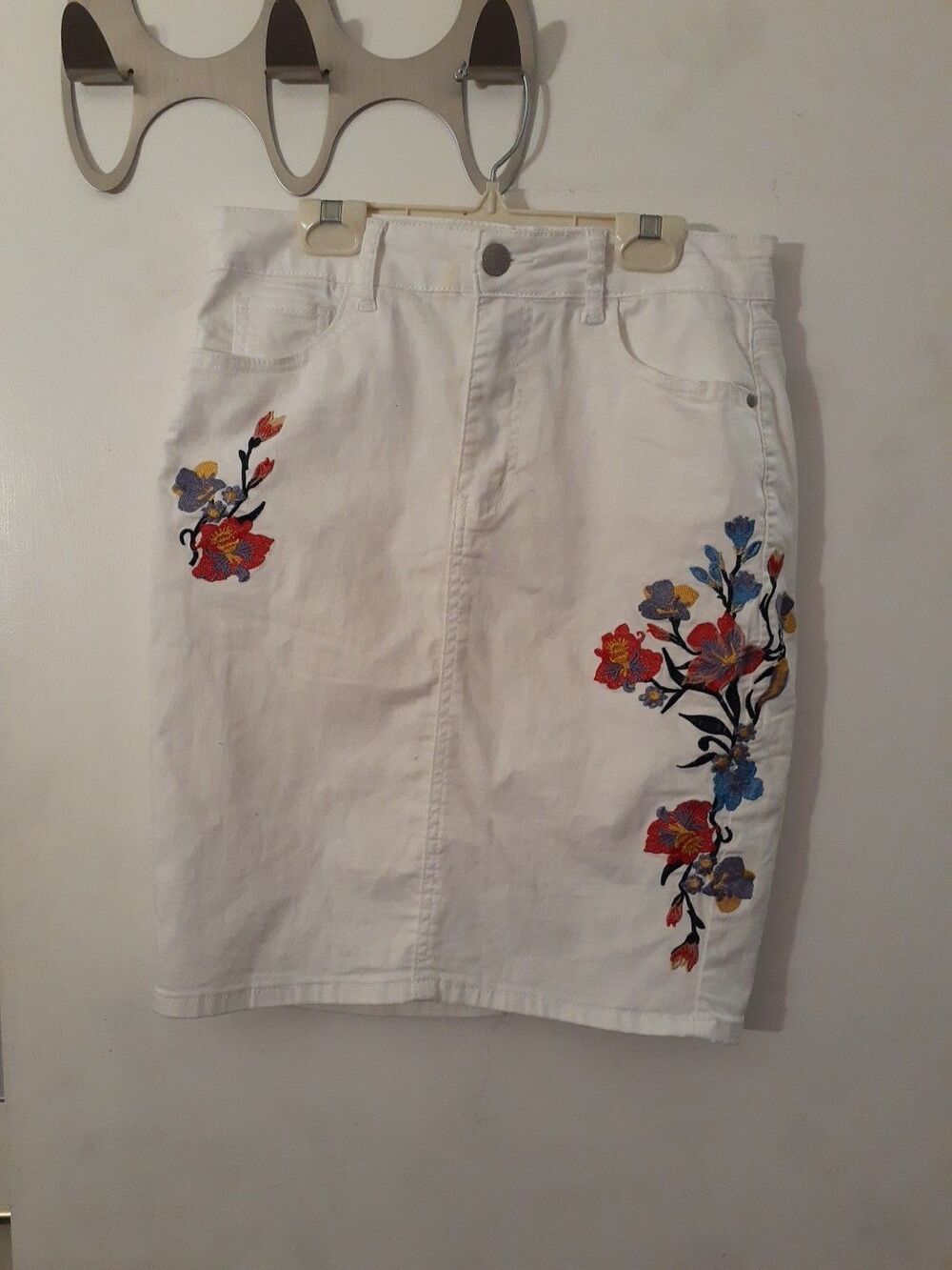 Oak And Poppy White Floral Embroidered White Stretch Denim Summer Skirt M y2k